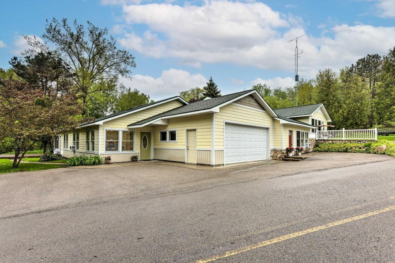 Charming Retreat Near Downtown Frankfort And Beaches Exterior foto